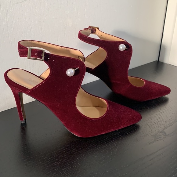 EXPRESSION red velvet sling back silhouettes - Picture 3 of 12